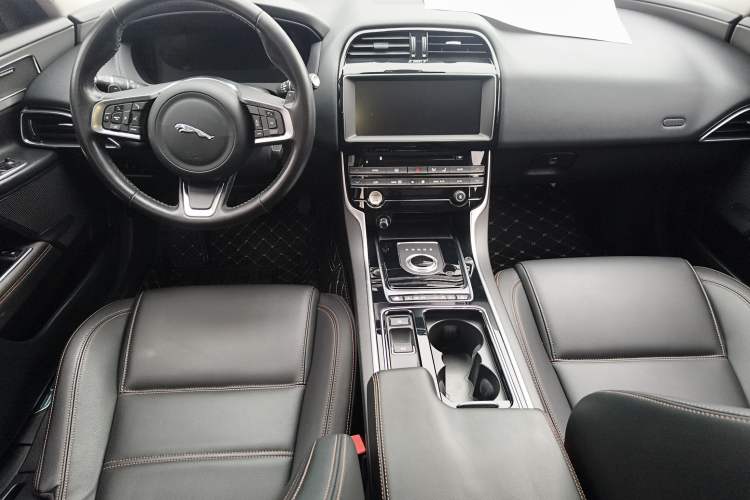 Used Jaguar XEL 2018 2.0T 250 PS Premium Edition
