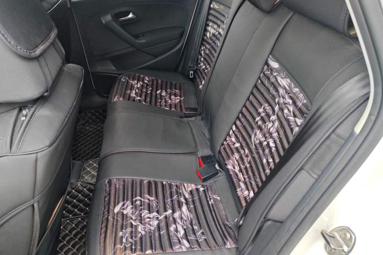 Used Volkswagen Polo 2016 1.6L Automatic Comfort Model
