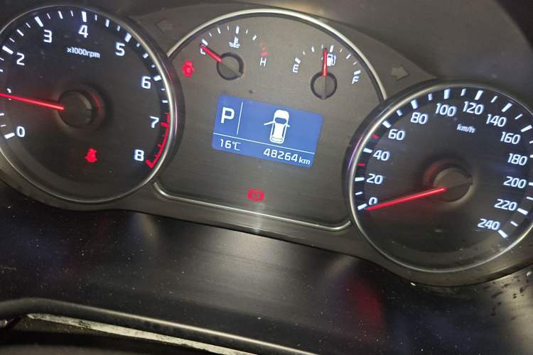 Used Kia Carens 2013 2.0L 7-Seater Automatic Comfort Edition China V Standard
