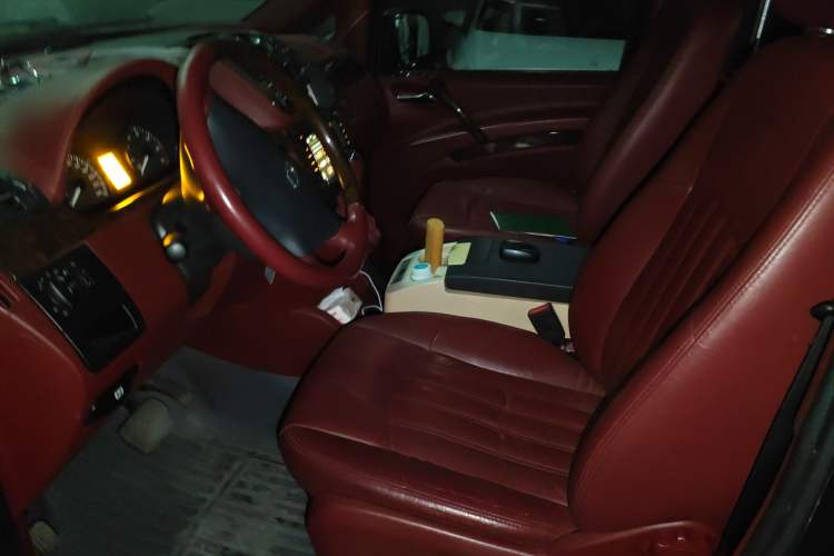 Used Mercedes-Benz Vito 2011 2.5L 7-seater executive version Left Front Seat