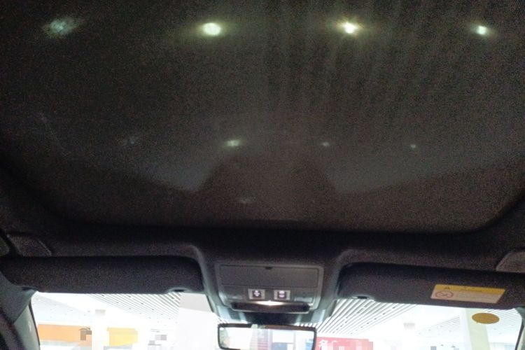 Used Jaguar XFL 2024 2.0T P300 Four-Wheel Drive Flagship Sport Gold Edition
