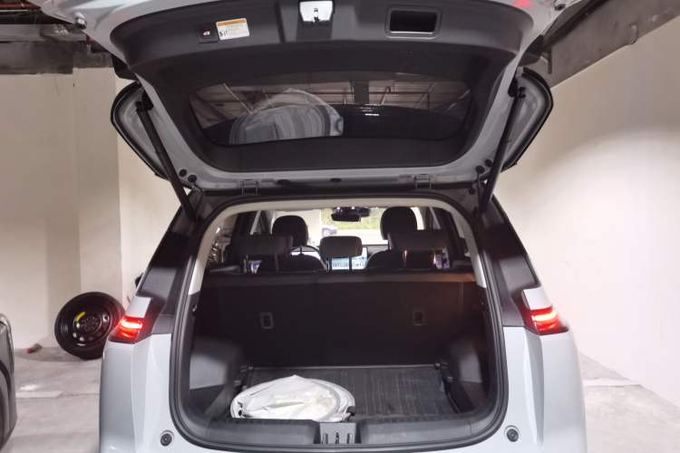 Used AION Y 2023 Plus 510 Tech Edition