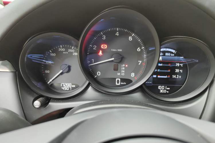 Used Porsche Macan 2022 Macan 2.0T Instrument Cluster