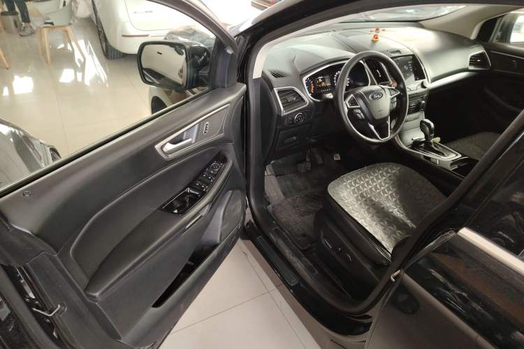 Used Ford Edge 2017 EcoBoost 245 Two-Drive Platinum Edition 5 Seats