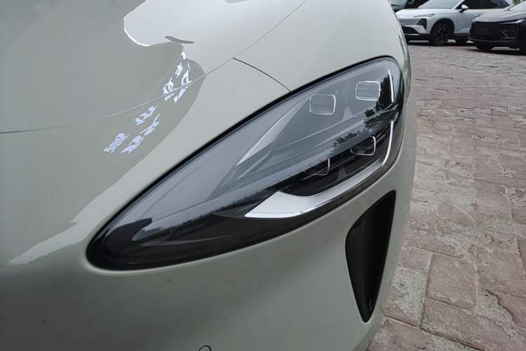 Used Xiaomi Auto SU7 2024 Rear-Drive Long-Range Intelligent Driving Version
