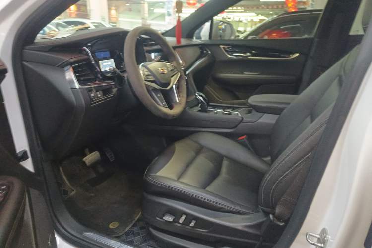 Used Cadillac XT5 2023 2.0T Two-Wheel-Drive Fashion Edition