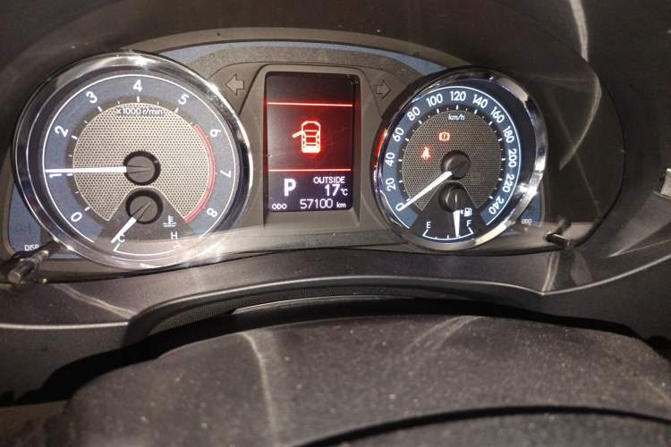 Used Toyota Corolla 2017 1.2T CVT GL-i Odometer Close Up