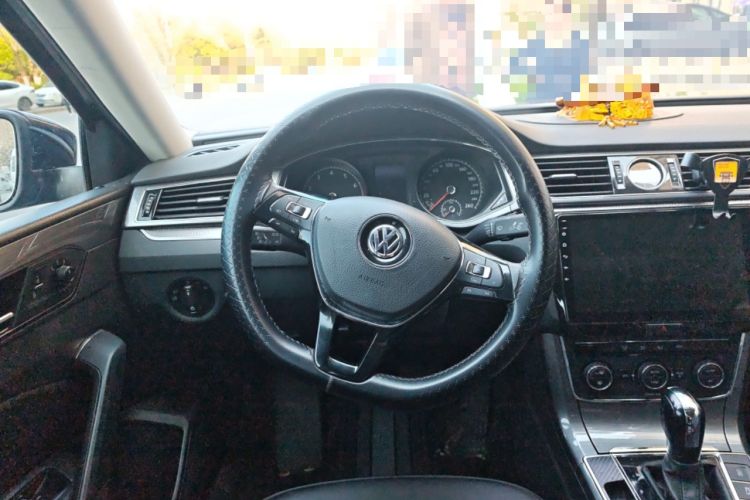 Used Volkswagen Passat 2017 330TSI DSG Luxury Edition
