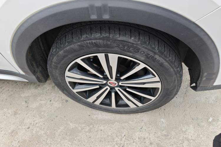 Used Roewe RX5 2020 20T Automatic 4G Connect Superior Flagship Edition Right Front Wheel Hub