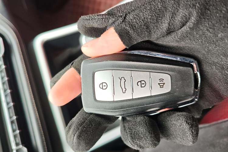 Used Geely Auto Vision X6 2020 1.4T Manual Luxury Model
