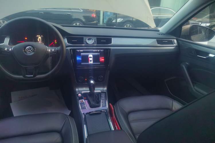 Used Volkswagen Passat 2017 330TSI DSG Luxury Edition