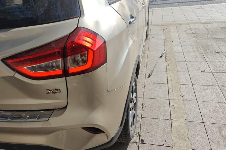 Used Geely Auto Vision X3 2017 1.5L Automatic Elite Model
