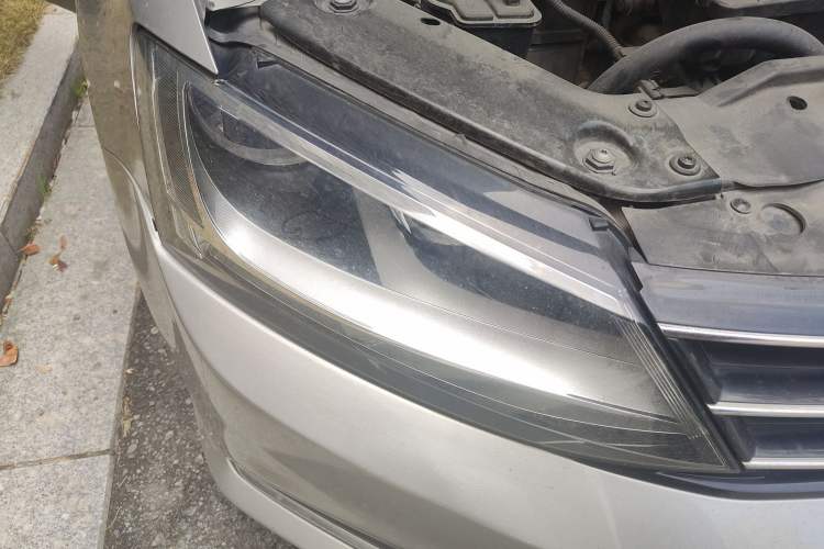 Used Volkswagen Sagitar 2018 1.6L Automatic Comfort Model Right Front Headlight