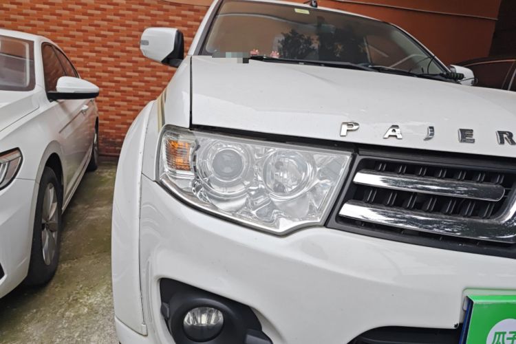 Used Mitsubishi Pajero Sport 2013 3.0L Automatic Two-Wheel Drive Luxury Edition
