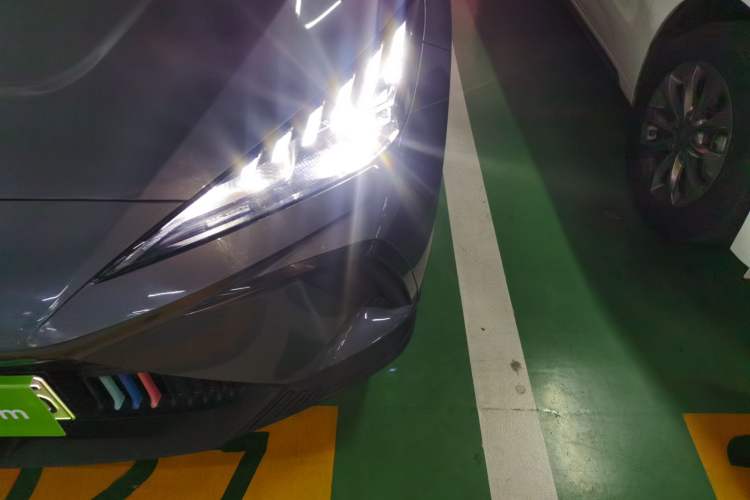 Used MG 4 EV 2022 425 km Luxury Edition
