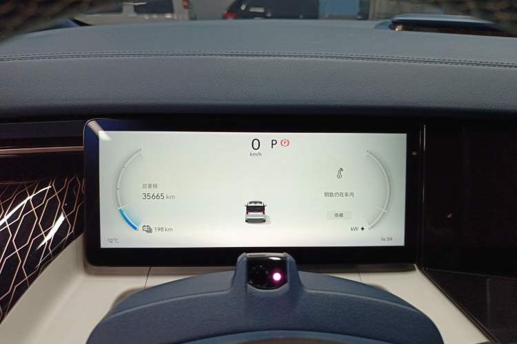 Used Zeekr 009 2022 WE Edition
