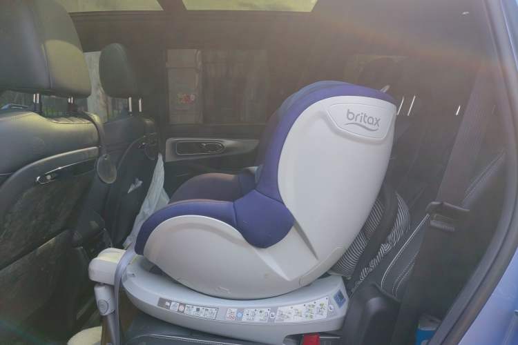 Used GAC Trumpchi GS8 2022 Dual-Engine Series 2.0TM Two-Wheel Drive Prestige Edition (7 Seats) Left Rear Seat