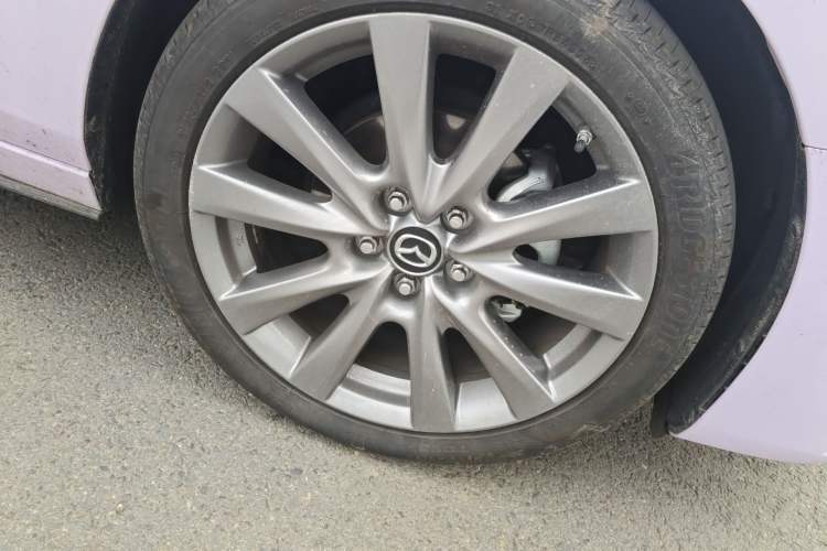 Used Mazda 3 Axela 2023 2.0L Automatic ZhiZhen Edition Right Front Wheel Hub