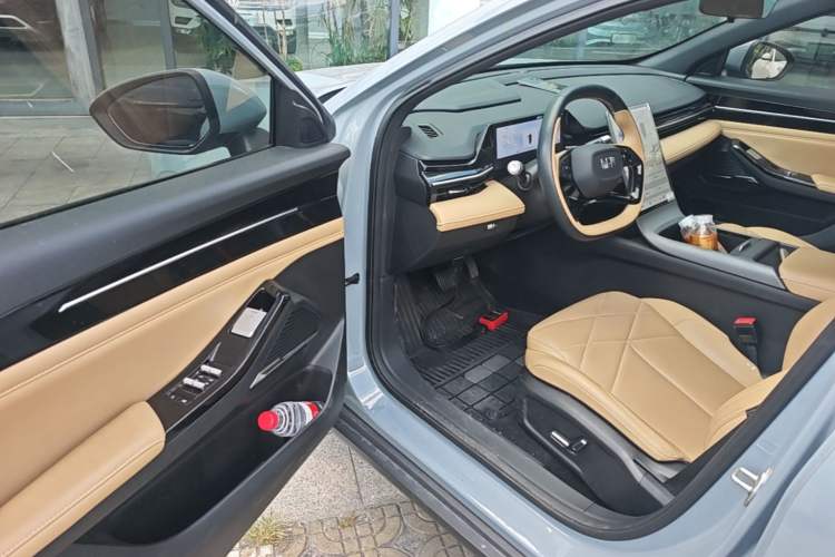 Used Geely Galaxy L6 2023 125km PLUS