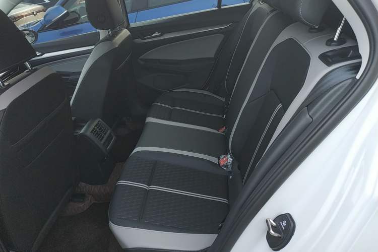 Used Volkswagen Golf 2025 Facelifted 300TSI Pro