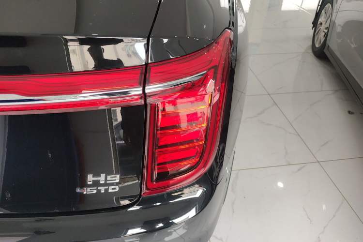 Used Hongqi H9 2020 Revised Version 2.0T Smart Connect Flagship Edition Right Rear Taillight