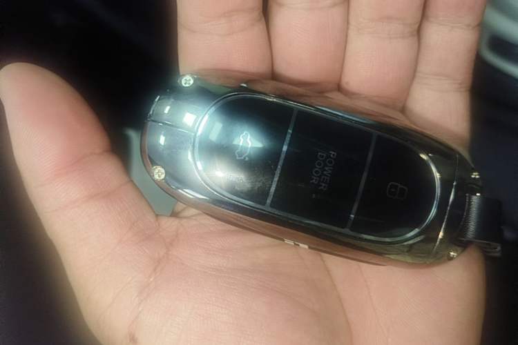 Ojetý Li Auto MEGA 2024 Ultra Model