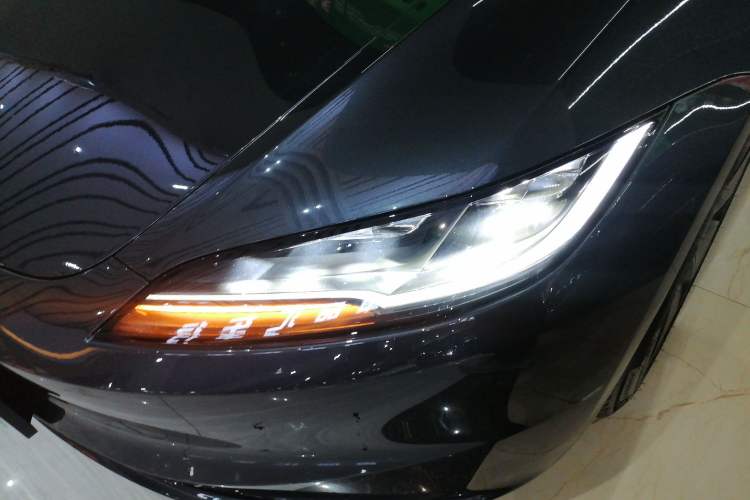 Used Tesla Model 3 2023 Rear-Wheel-Drive Version
