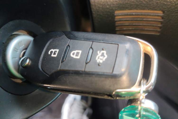 Used Ford Everest 2017 2.0T Gasoline Automatic 4x4 Flagship Edition 7 Seats
