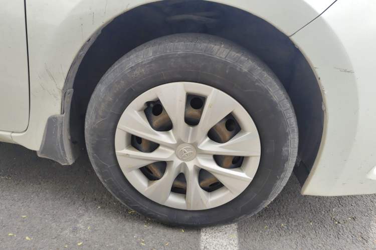 Used Toyota Levin 2016 1.6E Manual New Edition Right Front Wheel Hub