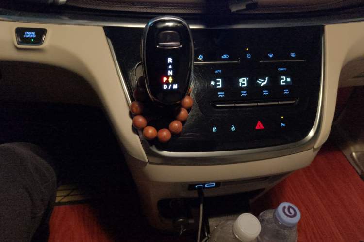 Used Buick GL8 2021 Land Cruiser Executive Class 652T Comfort Model Gear Lever