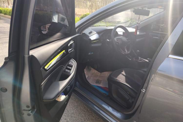 Used Roewe i5 2021 1.5L Manual Diamond Edition Driver Seat