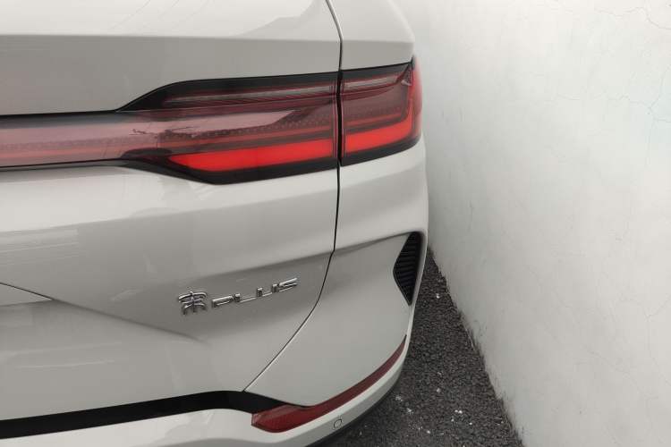 Used BYD Song PLUS New Energy 2023 Champion Edition DM-i 150KM Flagship PLUS 5G