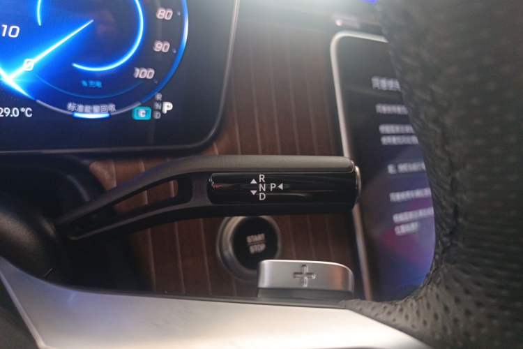 Used Mercedes-Benz EQE SUV 2024 500 4MATIC Luxury Edition Gear Lever