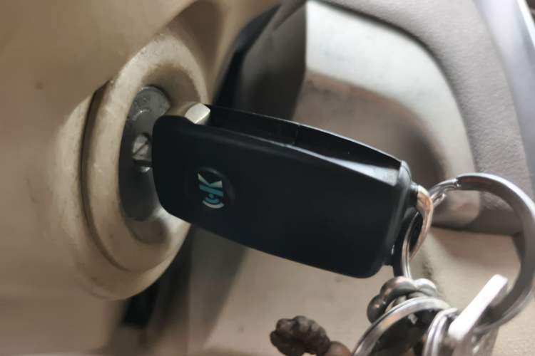 Used Dongfeng Junfeng E11K 2019 Standard Model
