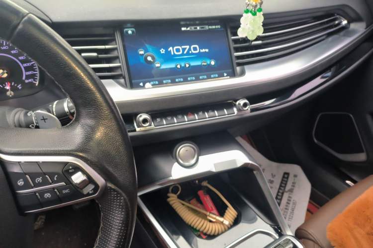 Used Haval H6 2017 Red Label 2.0T Automatic Two-Wheel Drive ZhiShang Model