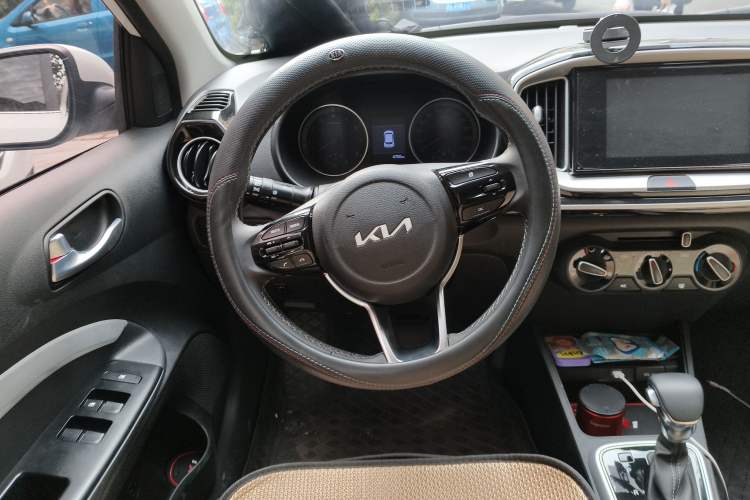 Used Kia kx1 Stonic 2021 1.4L Automatic Fun Edition
