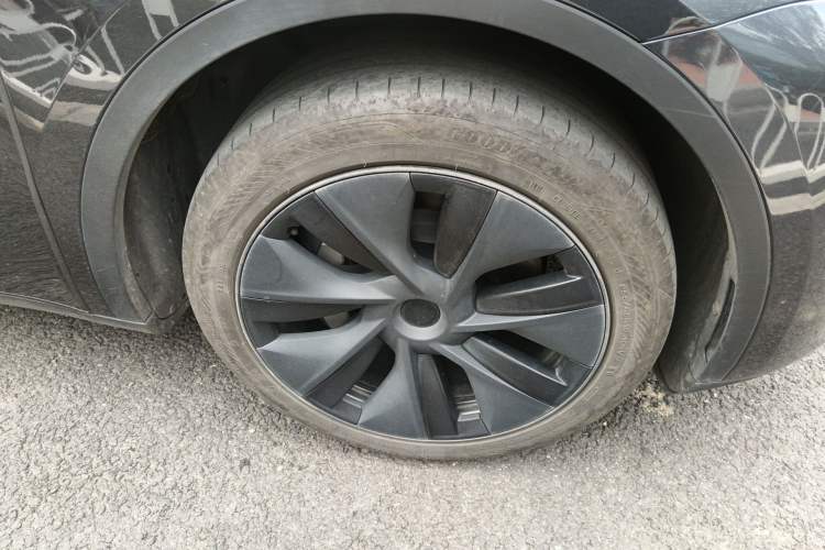 Used Tesla Model Y 2024 Rear-Wheel-Drive Version
