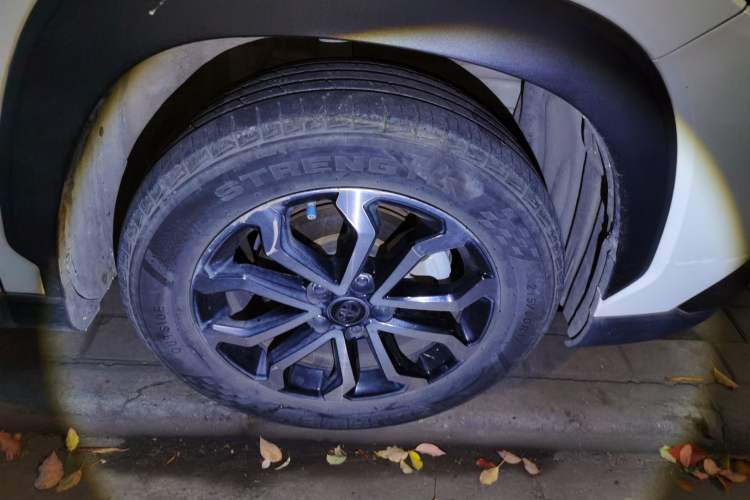 Used Toyota FRONTLANDER 2023 2.0L CVT Luxury Edition