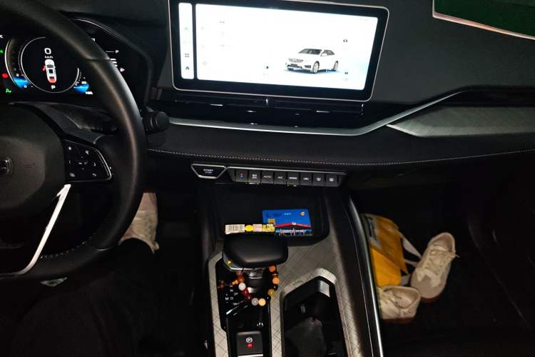 Used Geely Auto Preface 2023 2.0TD Luxury Version Audio And AC Panel