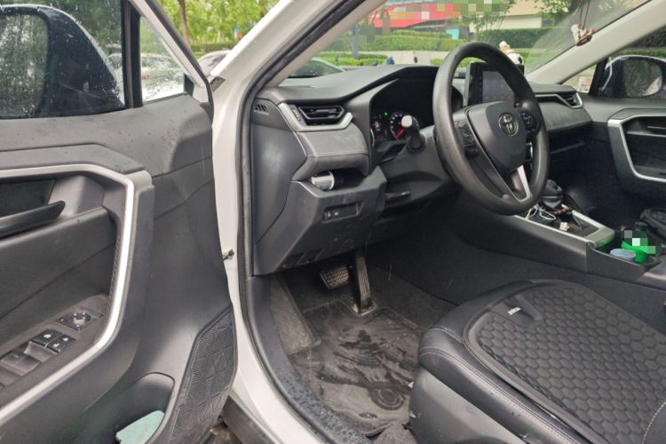 Used Toyota RAV4 2021 2.0L CVT Two-Wheel Drive Urban Edition
