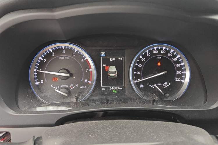 Used Toyota Highlander 2018 2.0T Four-Wheel Drive Luxury Edition 7 Seats China V Emission Standard