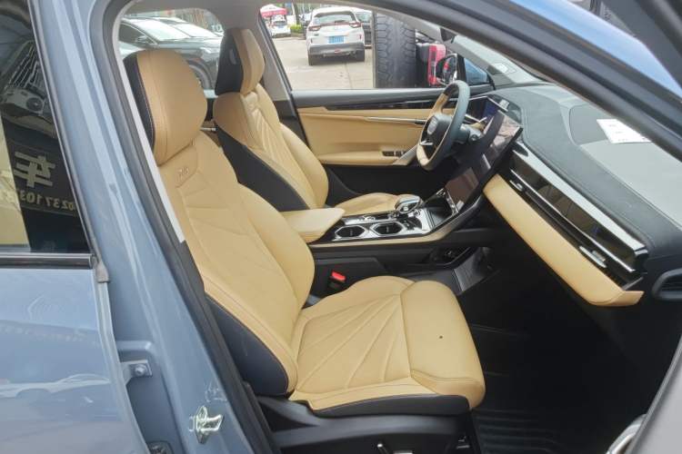 Used Geely Auto FX11 2023 1.5TD DCT Prestige Edition