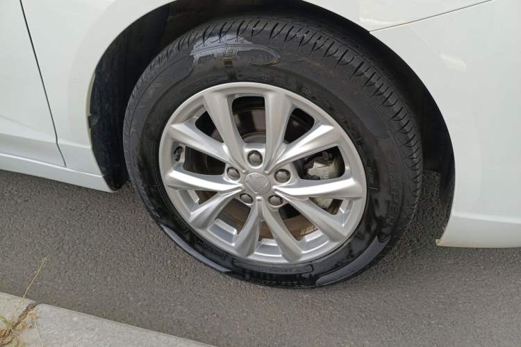 Used Roewe i5 2020 1.5L Automatic 4G Connected Linghao Edition