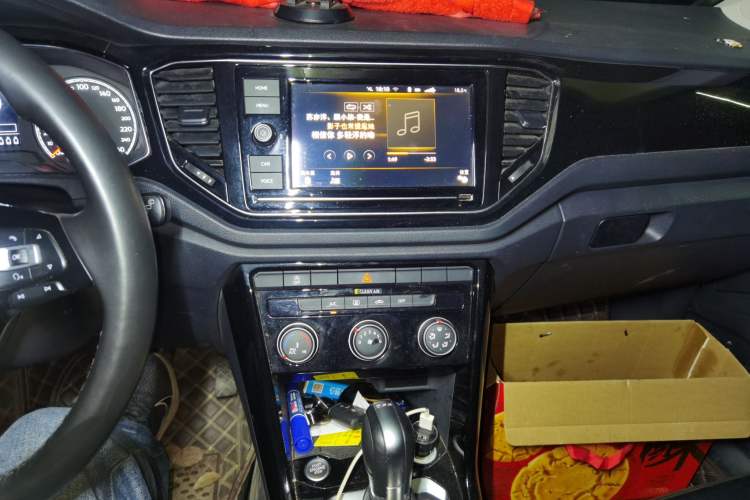 Used Volkswagen T-ROC 2018 280TSI DSG Two-Wheel Drive Comfort Version China VI Standard
