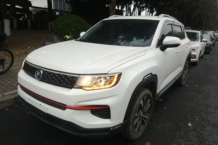 Used Changan CS35PLUS 2021 Revised Version Glory Million Edition 1.6L Manual Luxury Edition