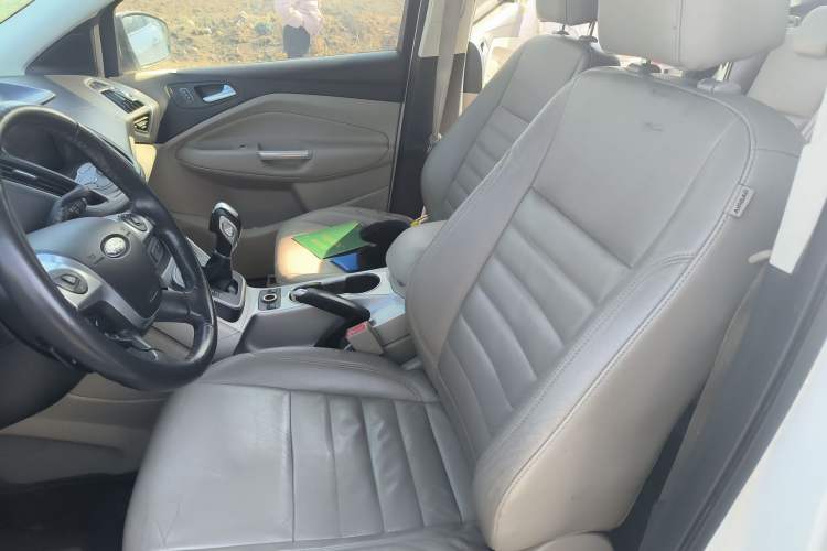 Used Ford Kuga 2013 2.0L GTDi Four-Wheel-Drive Elite Model
