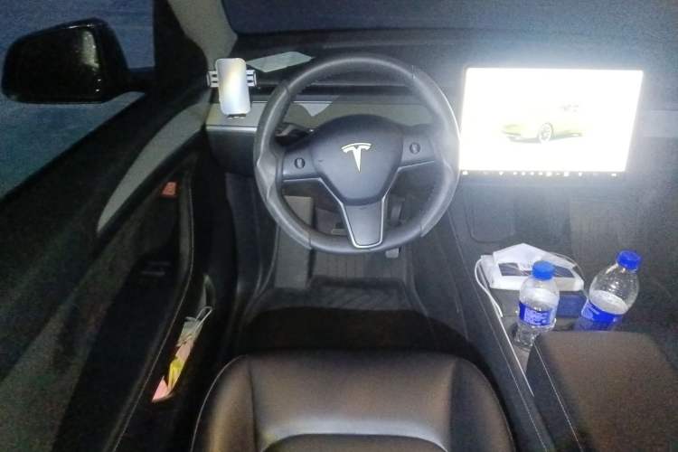 Used Tesla Model Y 2024 Rear-Wheel-Drive Version
