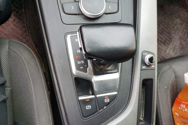 Used Audi A4L 2019 40 TFSI Ambition China VI
