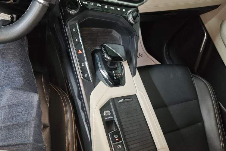 Used Lynk & Co 06 EM-P 2020 PHEV Plus Gear Lever