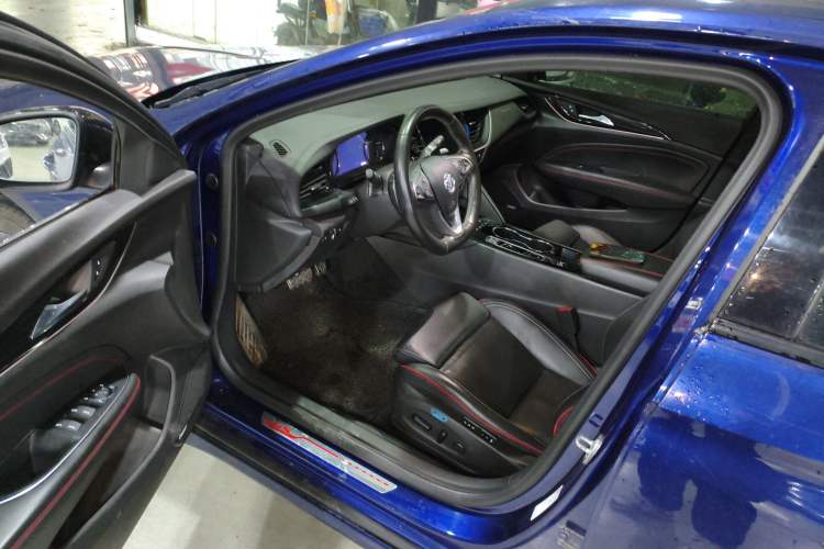 Used Buick Regal 2020 GS 28T Prestige Model